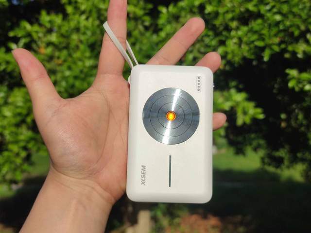 西圣PB充电宝:无线充电新纪元,便携高效的出行伴侣