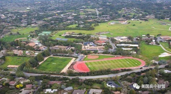 priory school1,学校地理位置非常的好,靠近硅谷,距离斯坦福大学10
