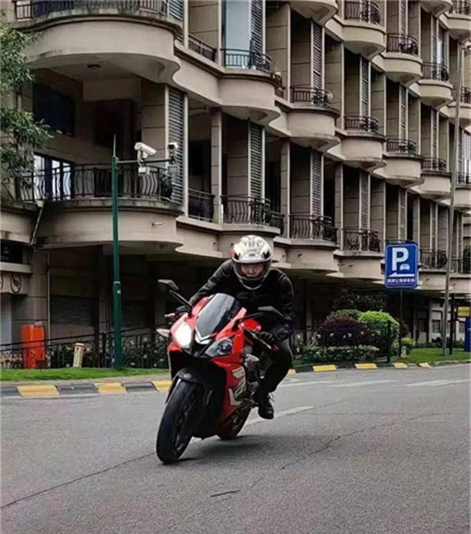 天才少年张一得自杀,培养出天才的父亲就该遭到攻击?