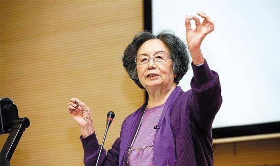 中国最后一位穿裙子的先生,95岁再捐1711万元,生日总理题词_叶嘉莹