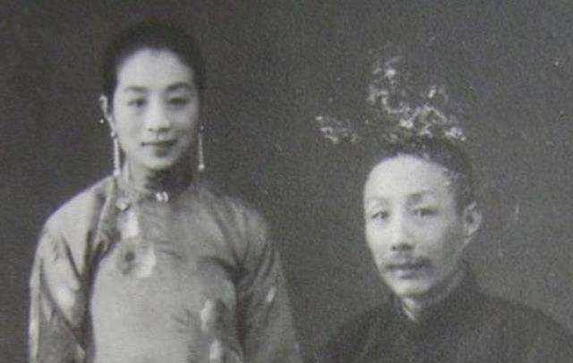 夫妻恩爱20年无子,她愧疚领养一女,不料养女却怀了丈夫孩子