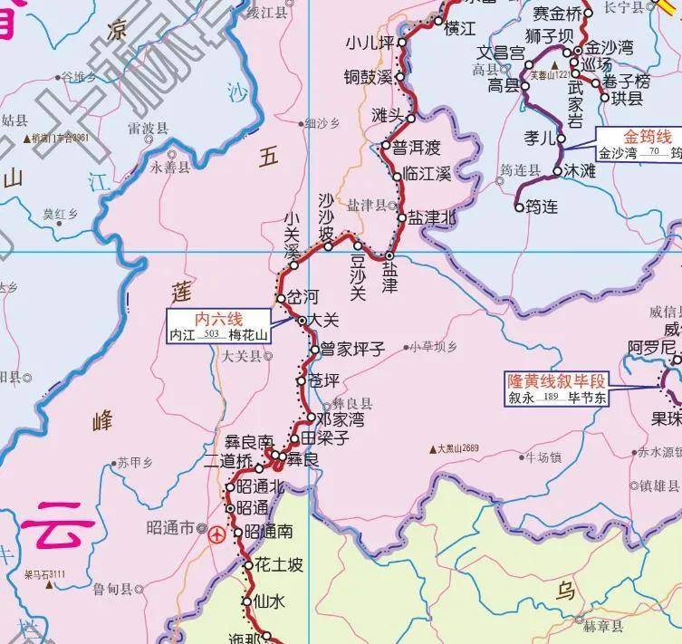 蜿蜒的内昆铁路基础建设决定.并没有东西南北交通动脉在这里交汇.