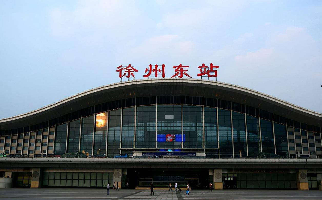 三国名将吕蒙称徐州是"许,洛襟要",南北朝王玄谟称徐州"要兼水陆.