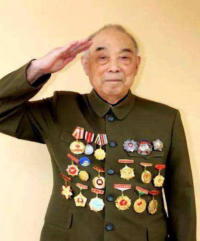 "双枪李向阳"的历史原型,抗战中立下奇功,晚年的结局怎么样?