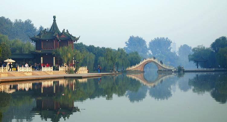 杜牧的一篇古诗词,大赞美景令人赞不绝口,成为扬州千年经典之作