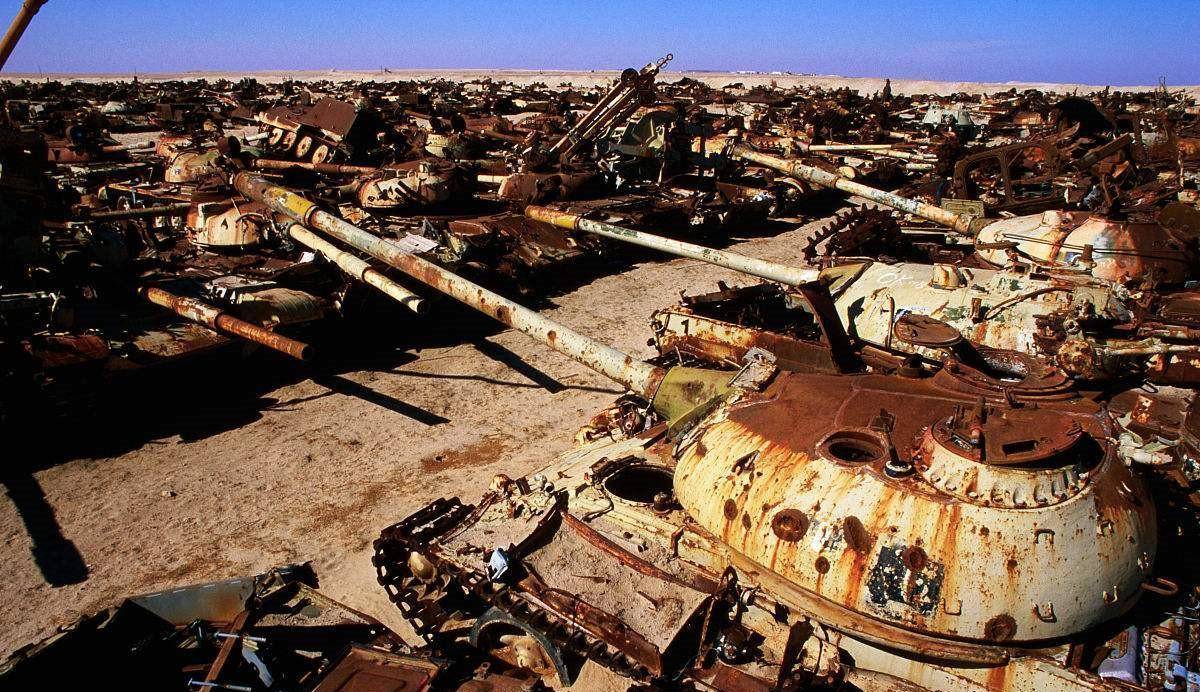 两伊战争持续8年,先进武器齐上阵,为何说只让全世界看了个笑话_伊朗