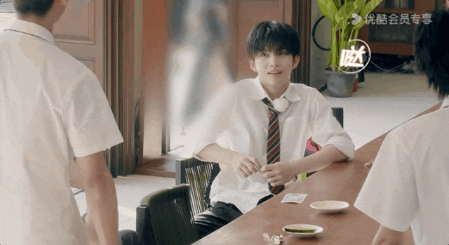 00后勇闯恋综赛道,抓马,直球又热烈_蔡蔡_斯文_小庄