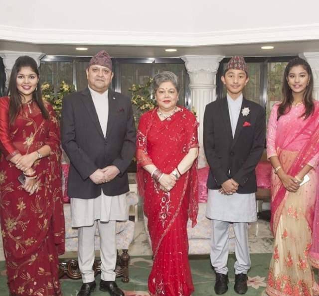 尼泊尔王后不育,国王娶"女奴"并封其子为新王,葬送国运108年