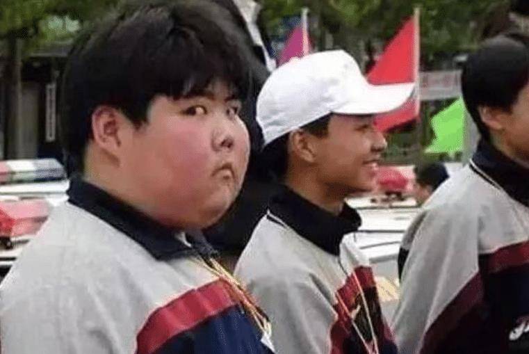 曾经因一张照片爆红,如今娶经纪人大变样_钱志君_网络_网友