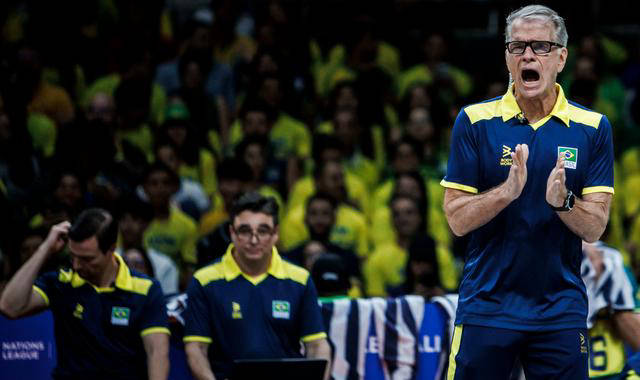 巴西男排在世界排名上位列第5,而古巴队则处于第11名.