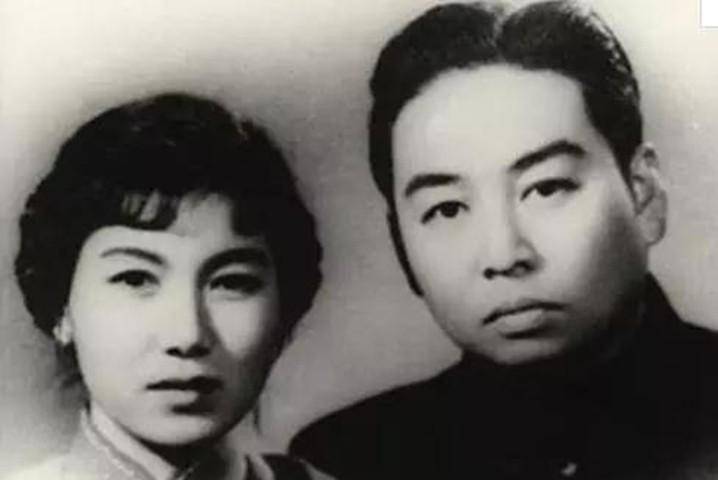 新凤霞:残疾后曾重度自闭,在丈夫陪伴下又见阳光,后登上春晚!