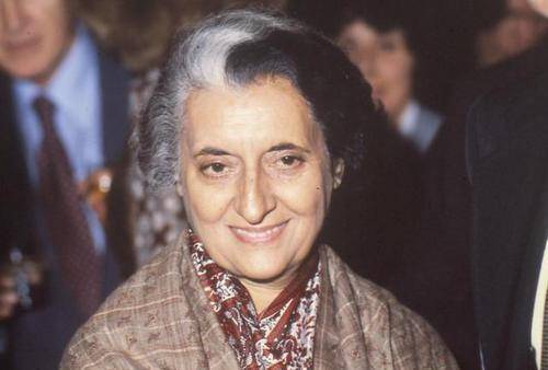 内620万男子因她绝育,67岁时被护卫枪杀_英迪拉·甘地_尼赫鲁_父亲