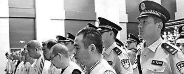 四川黑帮血战白龙江,淘金终归是一场梦