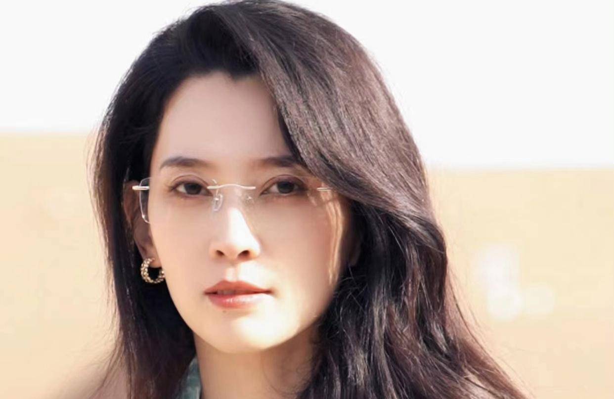 森林北颜值出圈,夸赞汪峰传统,旧照片像海清,自我介绍酣畅淋漓