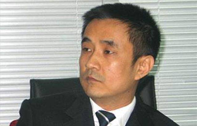 亿潜逃国外,带走一女明星和70亿,父亲下葬也不回来_王永红_投资_地产
