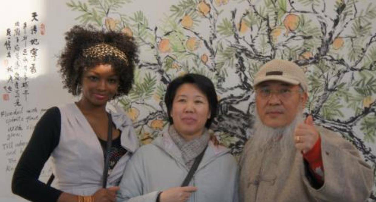 爱达和杨彦的感情不是传统意义婚姻里的"门当户对",可他们的感情承受