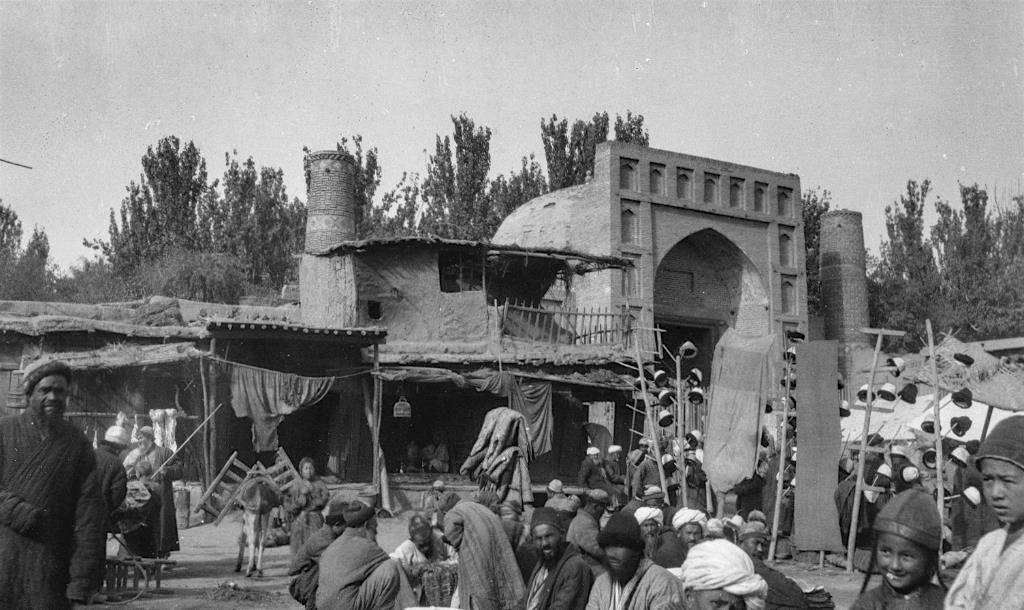 【一处交易市场】对中国近代历史有所了解的人,每当提到新疆,都会由衷