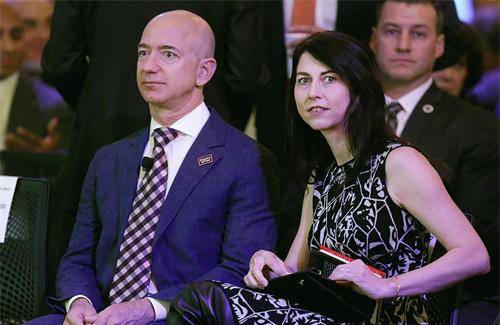 美国巨富贝佐斯:领养一个中国女孩,并监督她每周需花光5万美元_杰夫