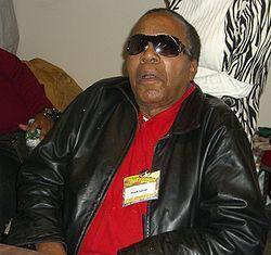 美国毒枭卢卡斯:收买军方借尸骸运毒,案发后整个纽约警署陪葬