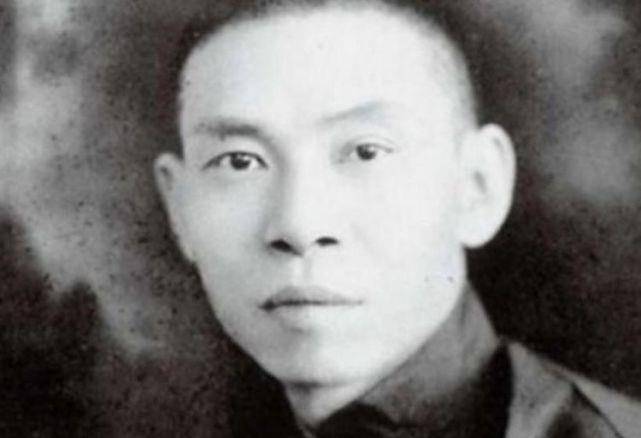 此人是上海滩的"皇帝",被勒索时说了3个字,黑帮堂主脑袋落地