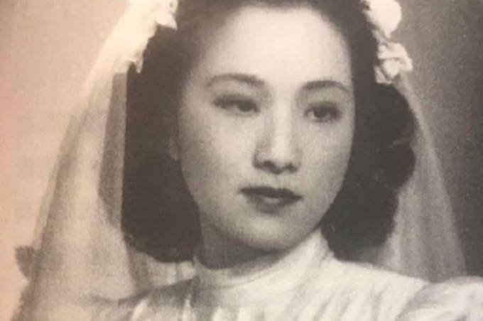 丈夫疯了23年,妻子瘫痪27年,他们却活成了人人羡慕的模样