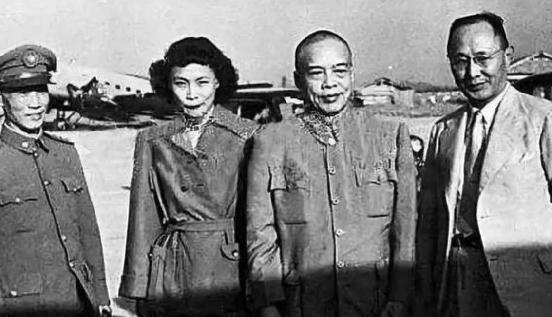 女,丈夫狠心将她撵走,成为小妾后连生11个孩子_莫秀英_陈济棠_李某人