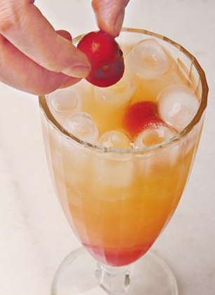 教你一款高颜值的"水果宾治",酸酸甜甜,层次分明,一学就会_饮品_混合