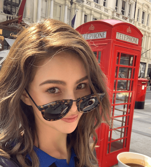 22岁嫁大14岁周杰伦,连生三胎的昆凌,没你想的那么简单