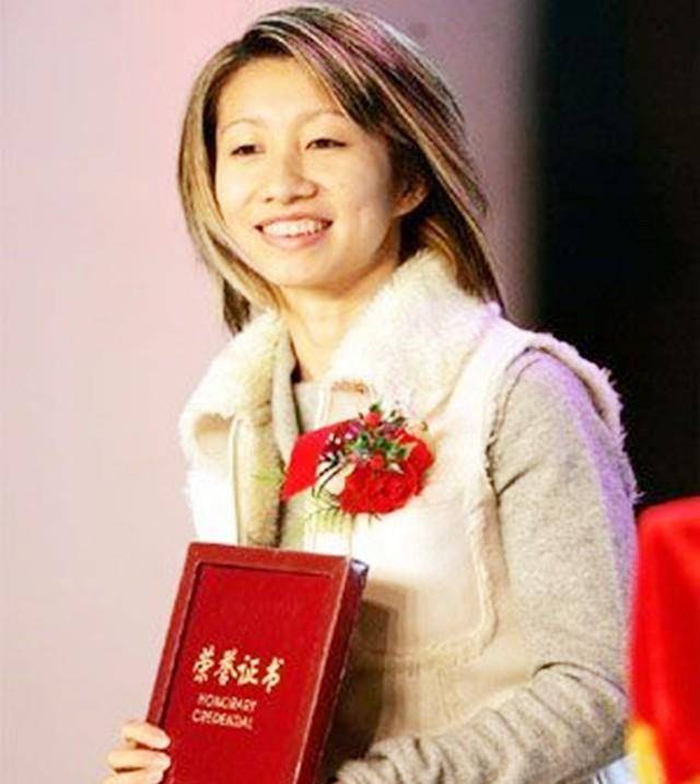 奥运冠军陆莉,18岁因为肝病退役,远嫁美国创业当老板