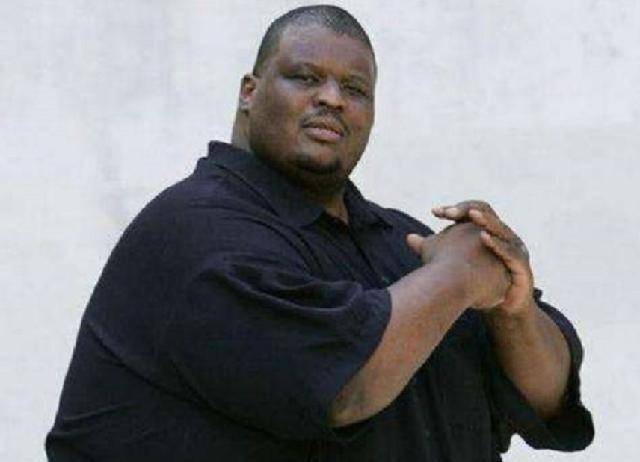 相扑之王,重800斤,婚后1年后逝世,遗孀继承巨额遗产_亚伯勒_体重_父母