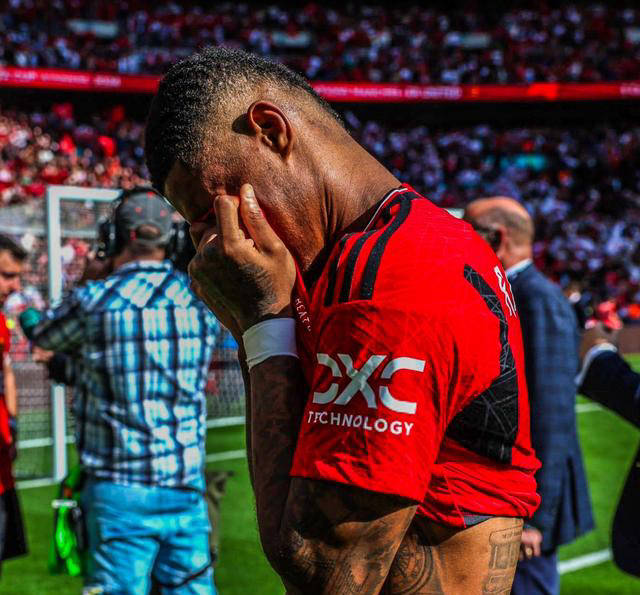 曼联足总杯夺冠,弗格森笑逐颜开