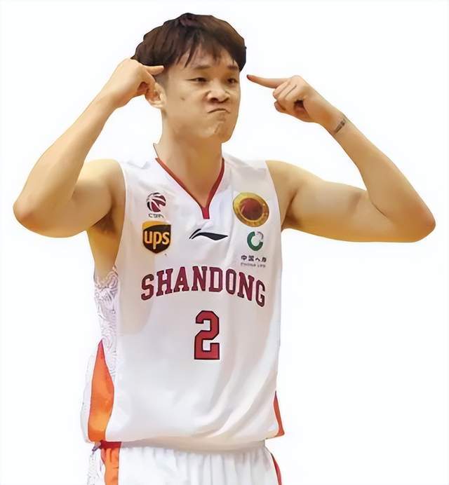 2015年,在男篮亚锦赛上,中国男篮夺得冠军并获得里约奥运会入场券,在