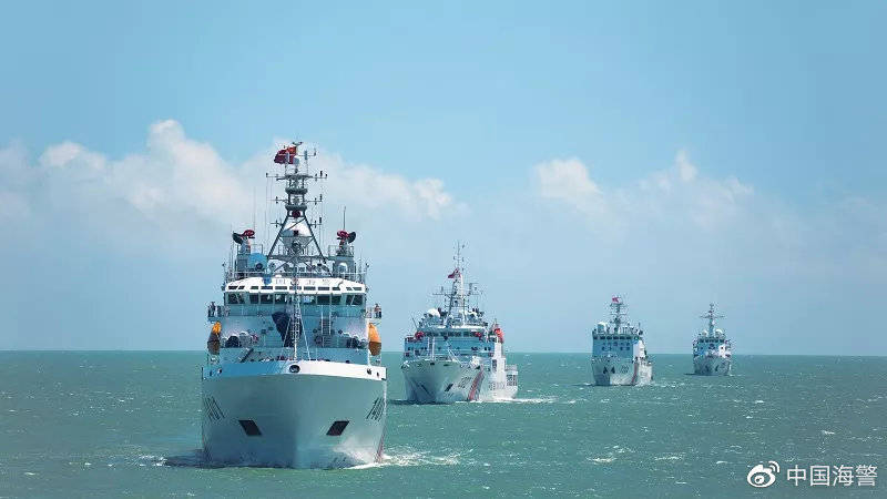 除了上面海警的各种行动外,解放军也开始认真在南海备战