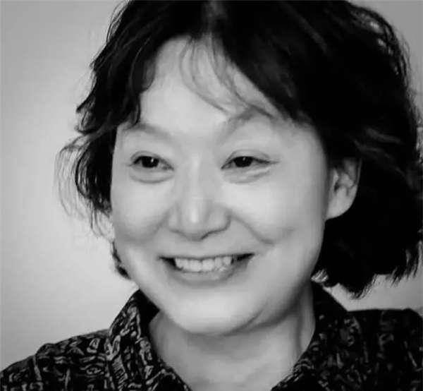 案例:1977年北京文科女状元,语文考99,作文登人民日报,现状如何