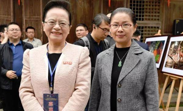 500年前的古墓被破坏,泉州一女子致电市长,要求派人保护古墓