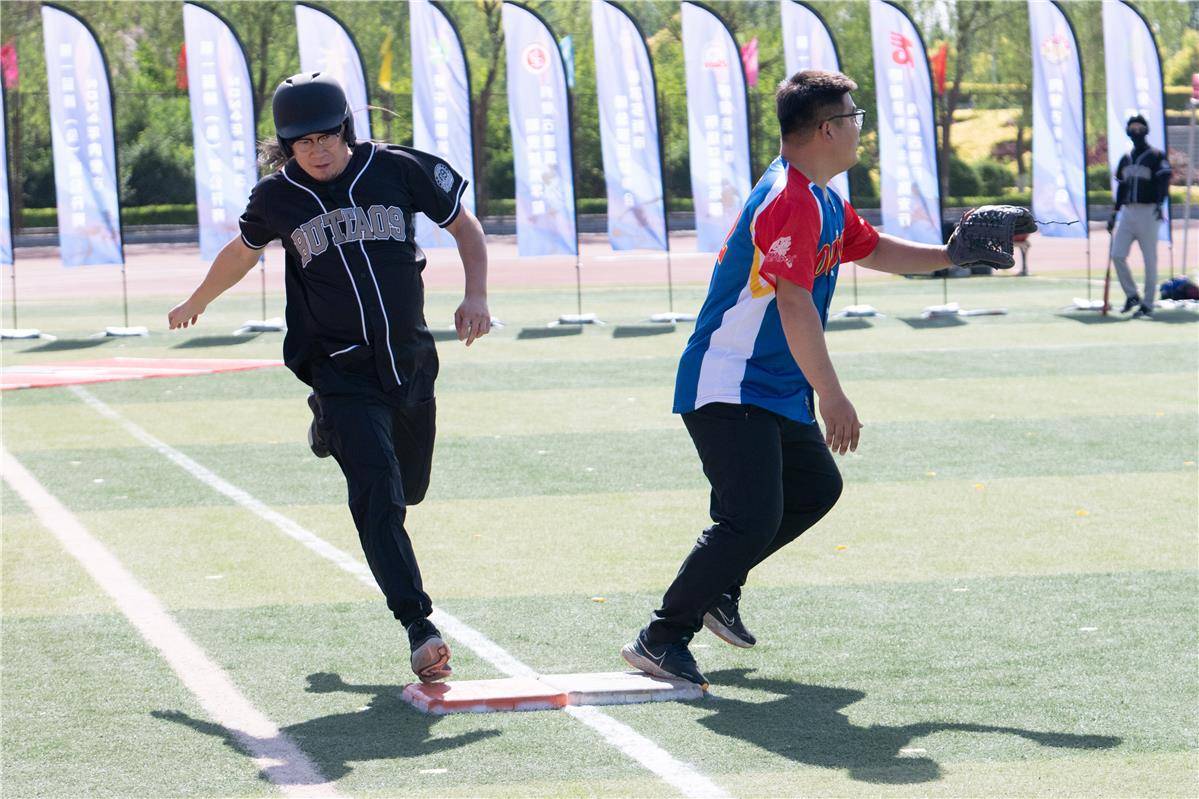 2024年内蒙古第一届棒(垒)球公开赛落幕_运动_体育_比赛