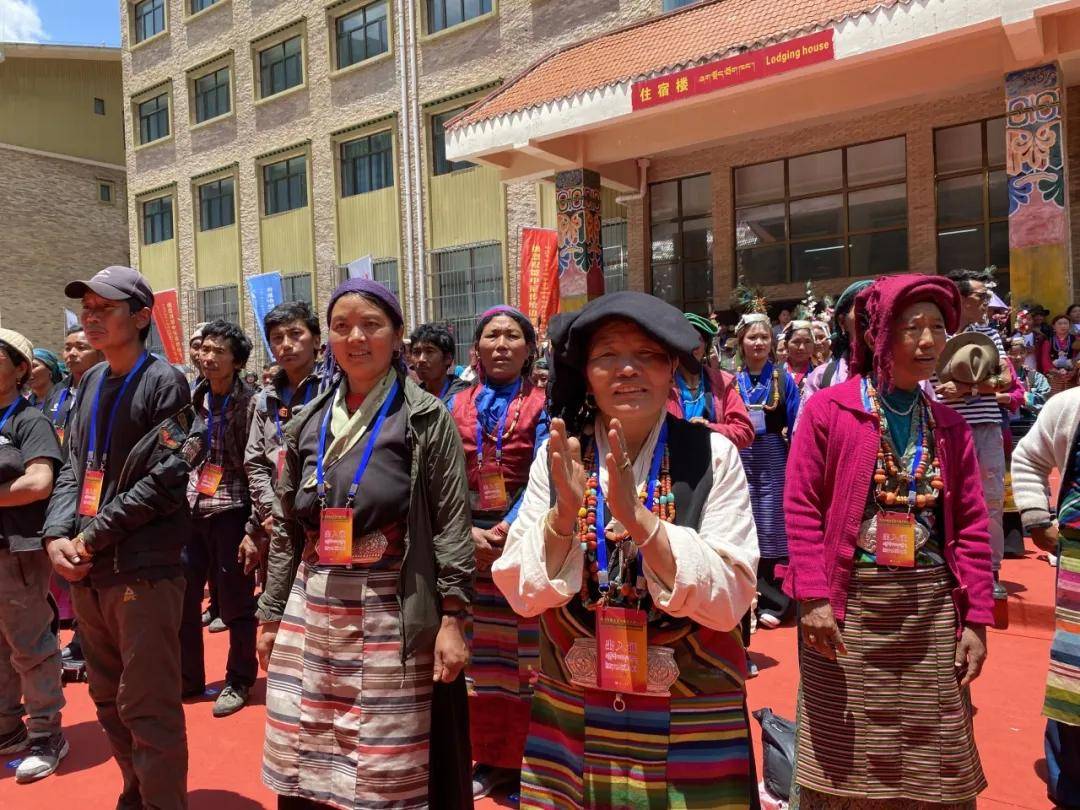 据悉,5月25日,日喀则市仲巴县玛永,萨嘎县土巴荣,吉隆县宗嘎,聂拉木县