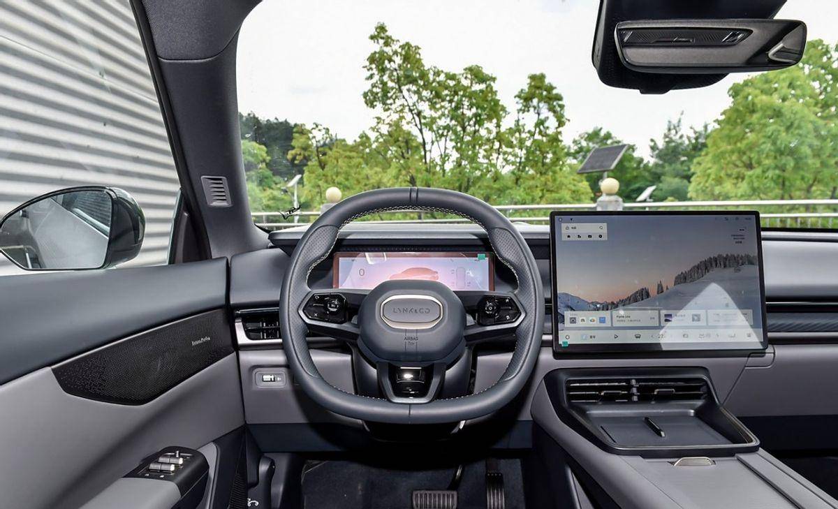 极氪001轿车版?领克zero实车内饰曝光,卖多少钱合适