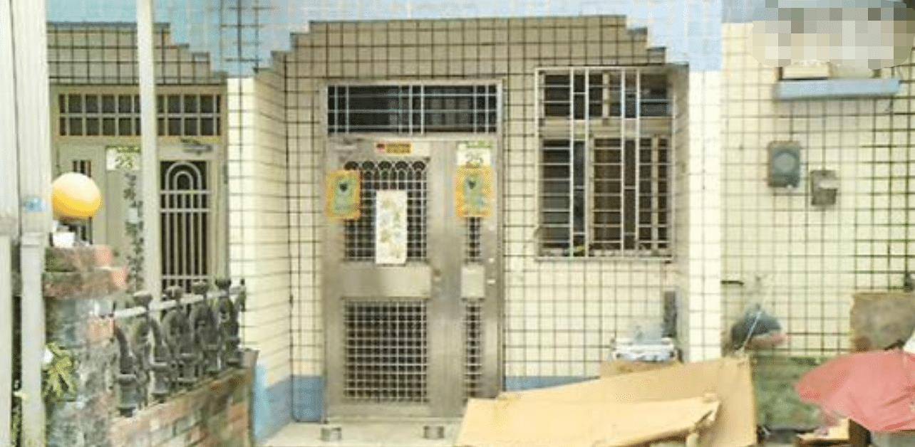 06年花莲五子命案, 5具腐尸摞在浴室中,铁丝穿过下颚绑死结