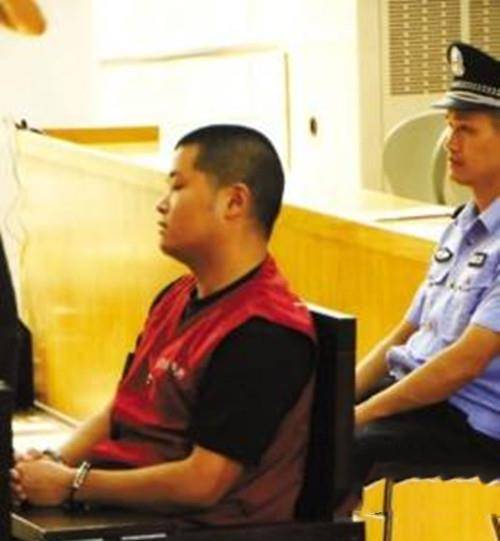"微笑杀手"案件回顾:劫杀情侣,又枪杀两名警察!
