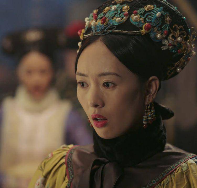 如懿传:难怪莲心在夜晚屡屡"求救",你看原著咋说?恶心至极