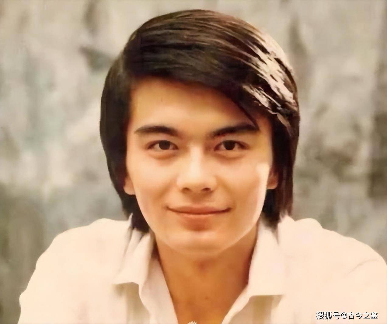 二婚的聂远,三婚的汪峰,四婚的许亚军,没赢过八婚的他!