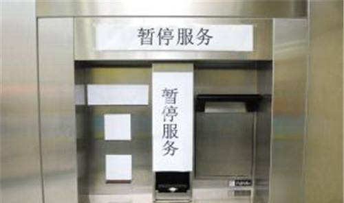 1973年,他在银行门口摆了个假金库,30分钟里面达2000万,后来呢