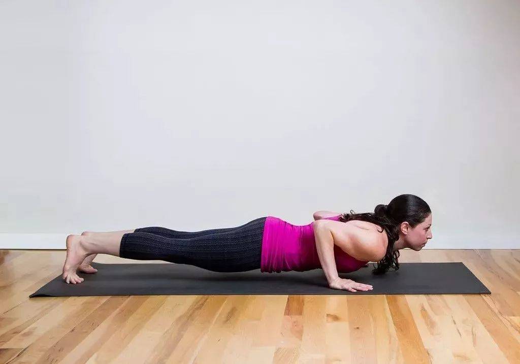 一套"祛湿排寒"的瑜伽序列,女性一定要多练!_身体_双手_手臂