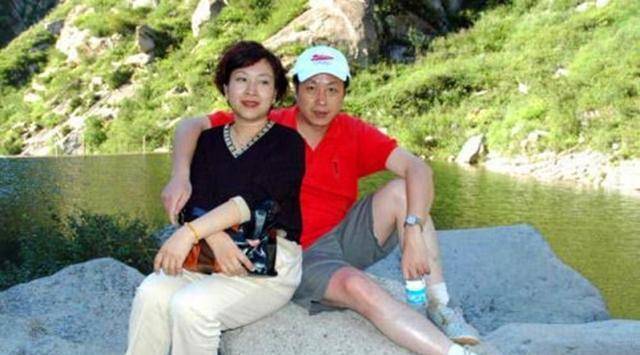 央视主播人罗京去世12年,母亲仍不知其死讯,妻子改嫁富商引质疑