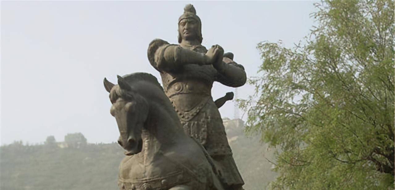 霍去病立志消灭匈奴却英年早逝,百年后,梦想被恶霸窦宪完成