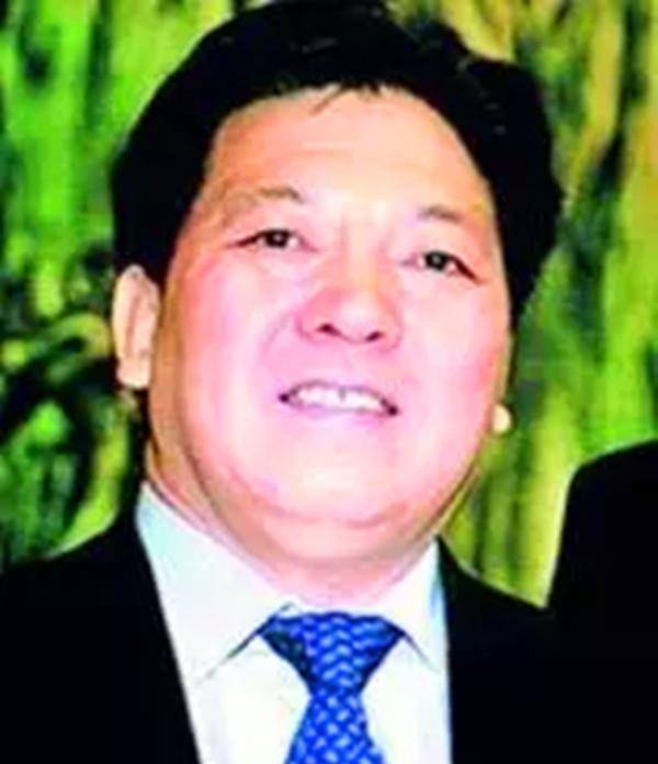 "钢铁大亨枪杀案"始末:结拜兄弟变了质,好友将其枪杀后再自杀_李海仓