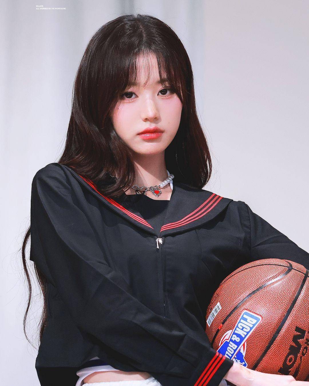 爱豆ive 张员瑛完美cos《灌篮高手》赤木晴子,引发讨论