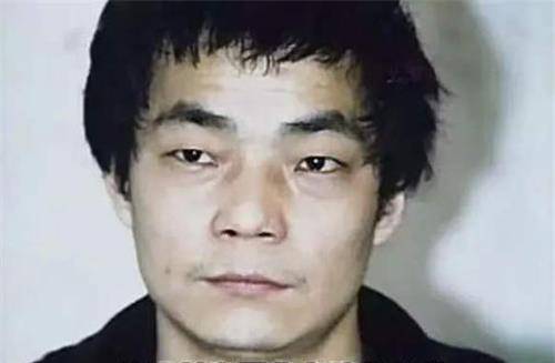 开封博物馆69件价值6亿文物被盗,盗墓贼用的什么方法?专家揭秘