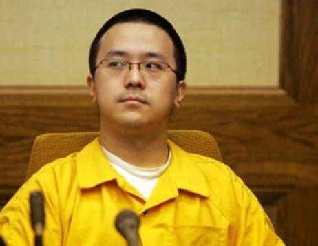 真实故事:2009年,博士留学生因求爱被拒,将女方当街杀害并斩首